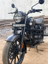 Royal Enfield Classic Stealth Black
