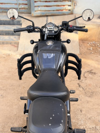 Royal Enfield Classic Stealth Black