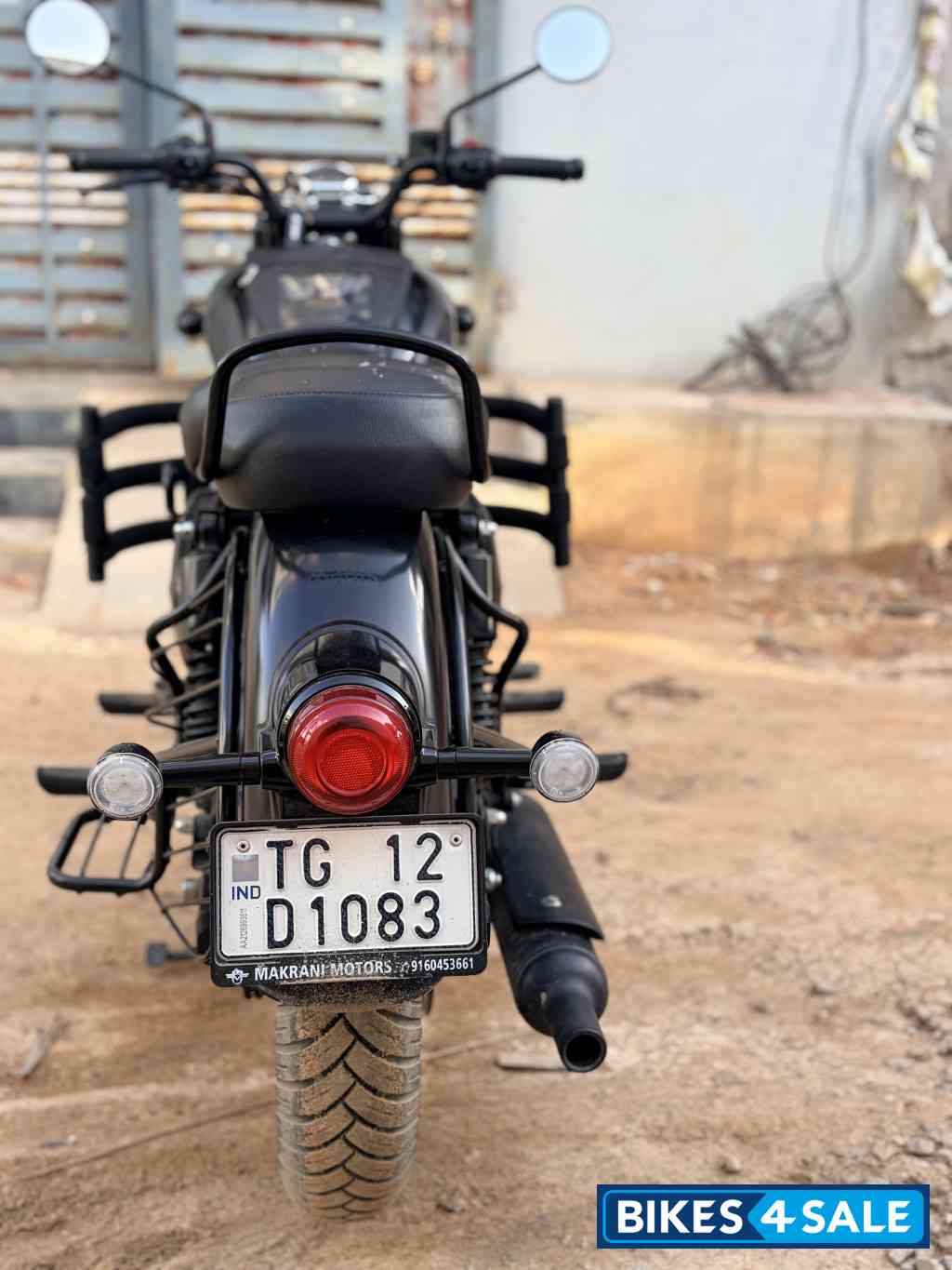 Royal Enfield Classic Stealth Black