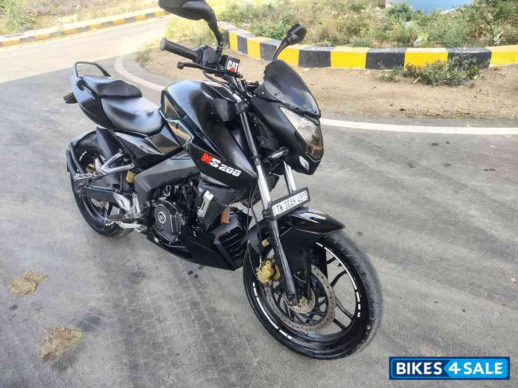 Bajaj Pulsar 200 NS