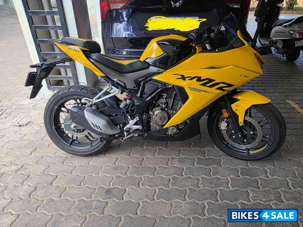 Yellow Hero Karizma XMR Yellow Hero Karizma XMR
