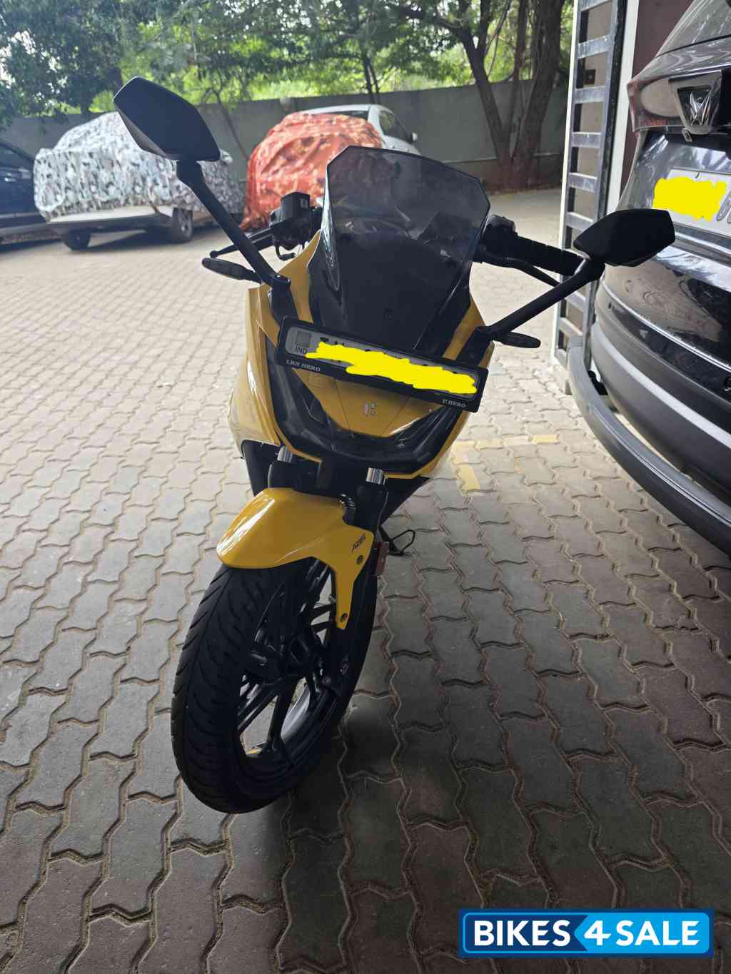 Yellow Hero Karizma XMR Yellow Hero Karizma XMR