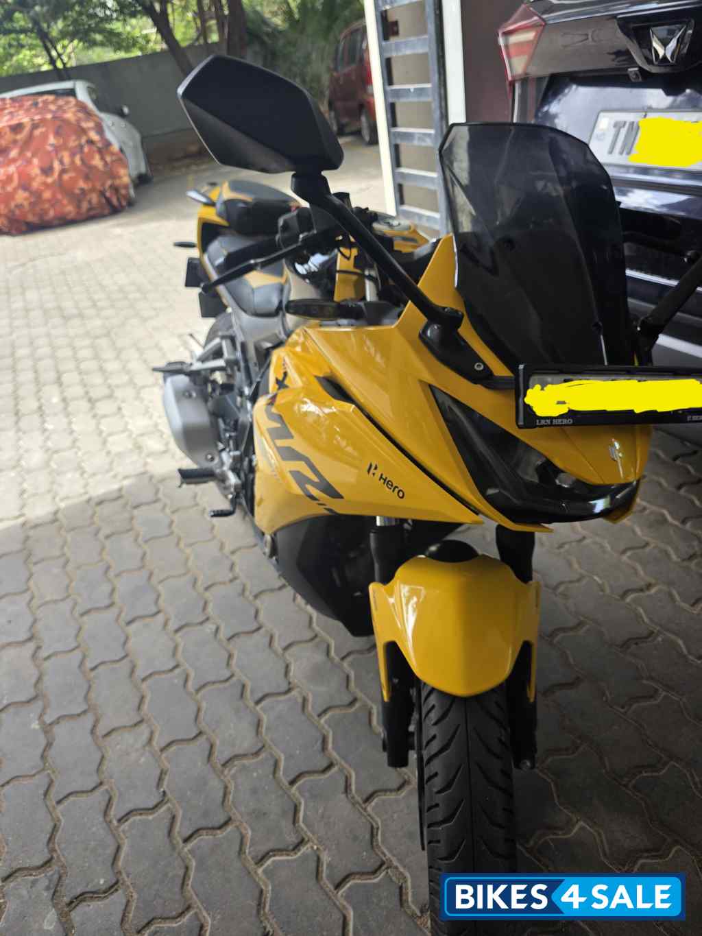 Yellow Hero Karizma XMR Yellow Hero Karizma XMR