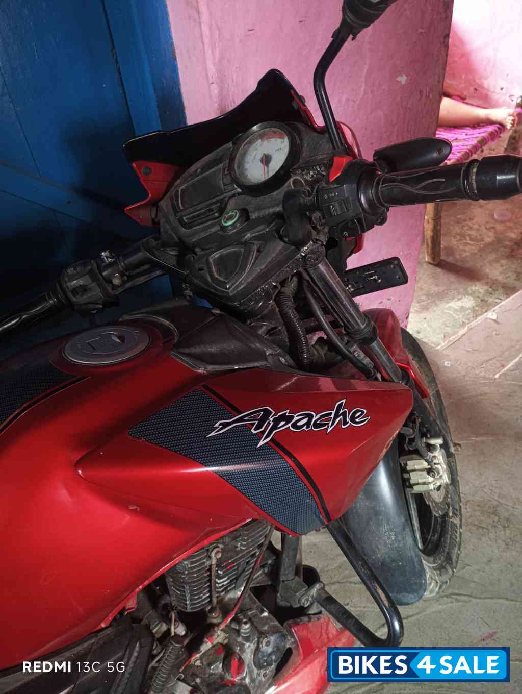 Red TVS Apache RTR 160 Red TVS Apache RTR 160