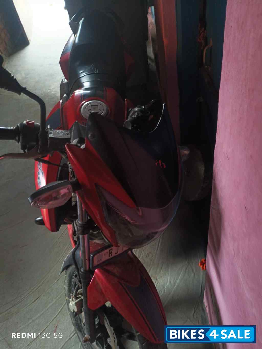 Red TVS Apache RTR 160 Red TVS Apache RTR 160
