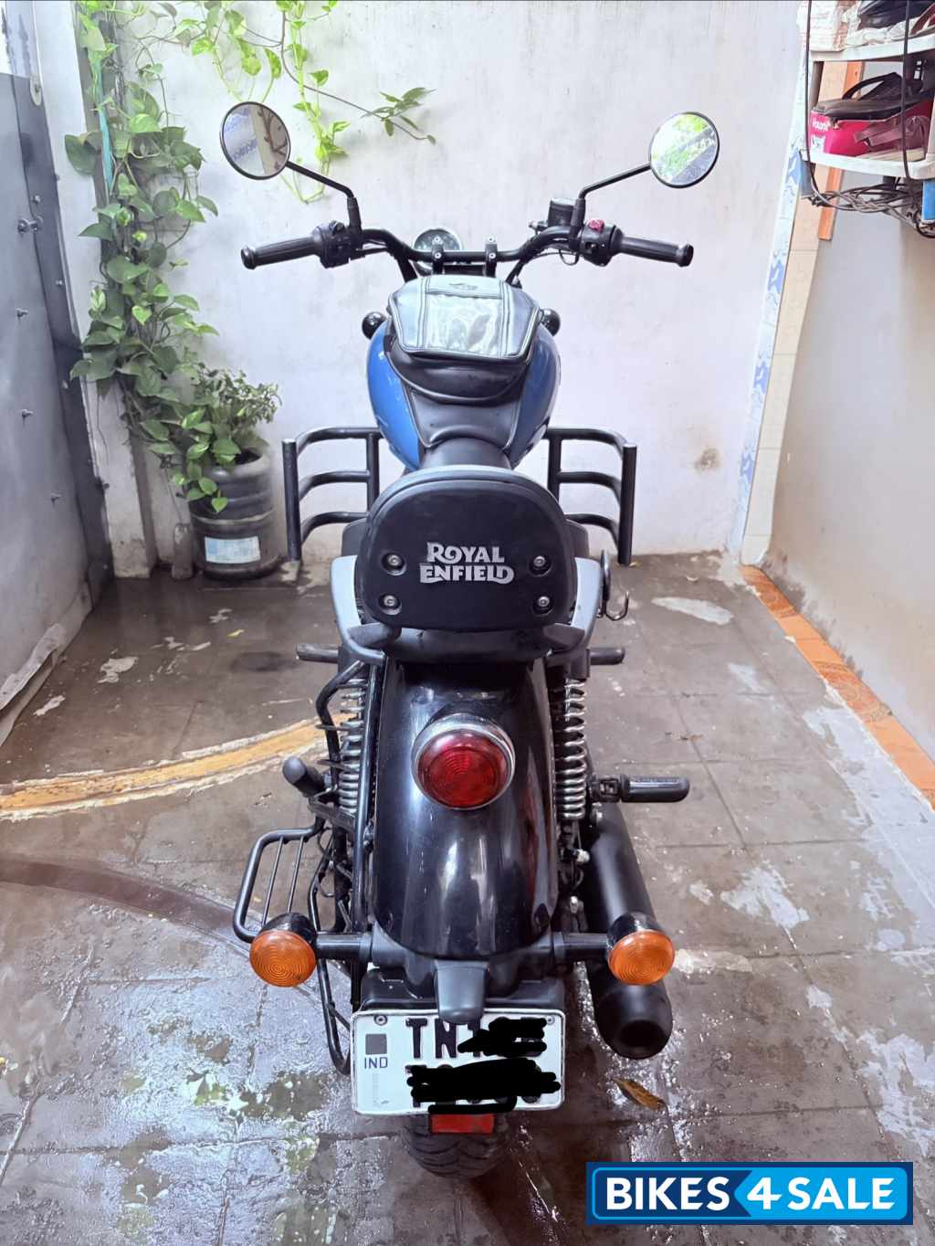 Blue Royal Enfield Meteor 350 Fireball Blue Royal Enfield Meteor 350 Fireball