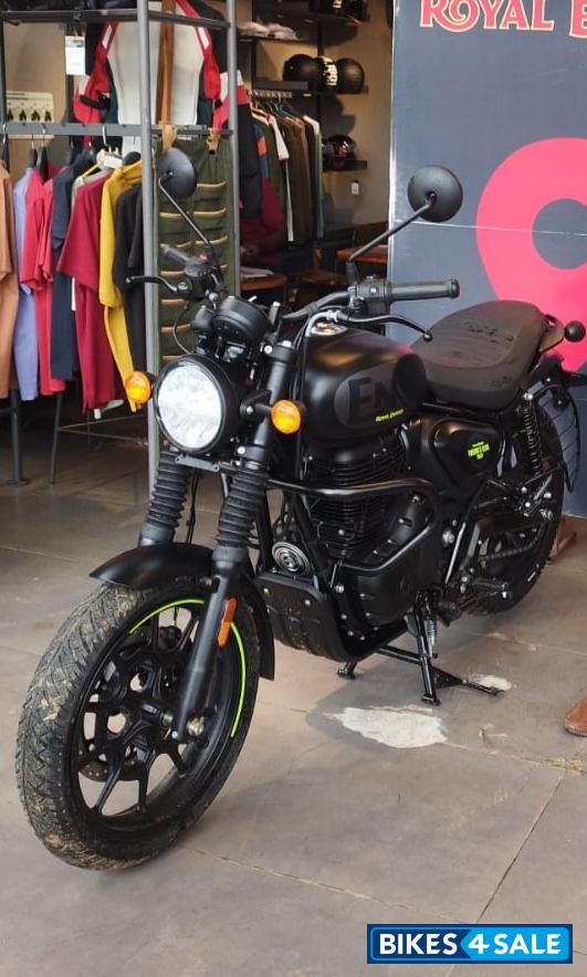 Royal Enfield Hunter 350 Metro