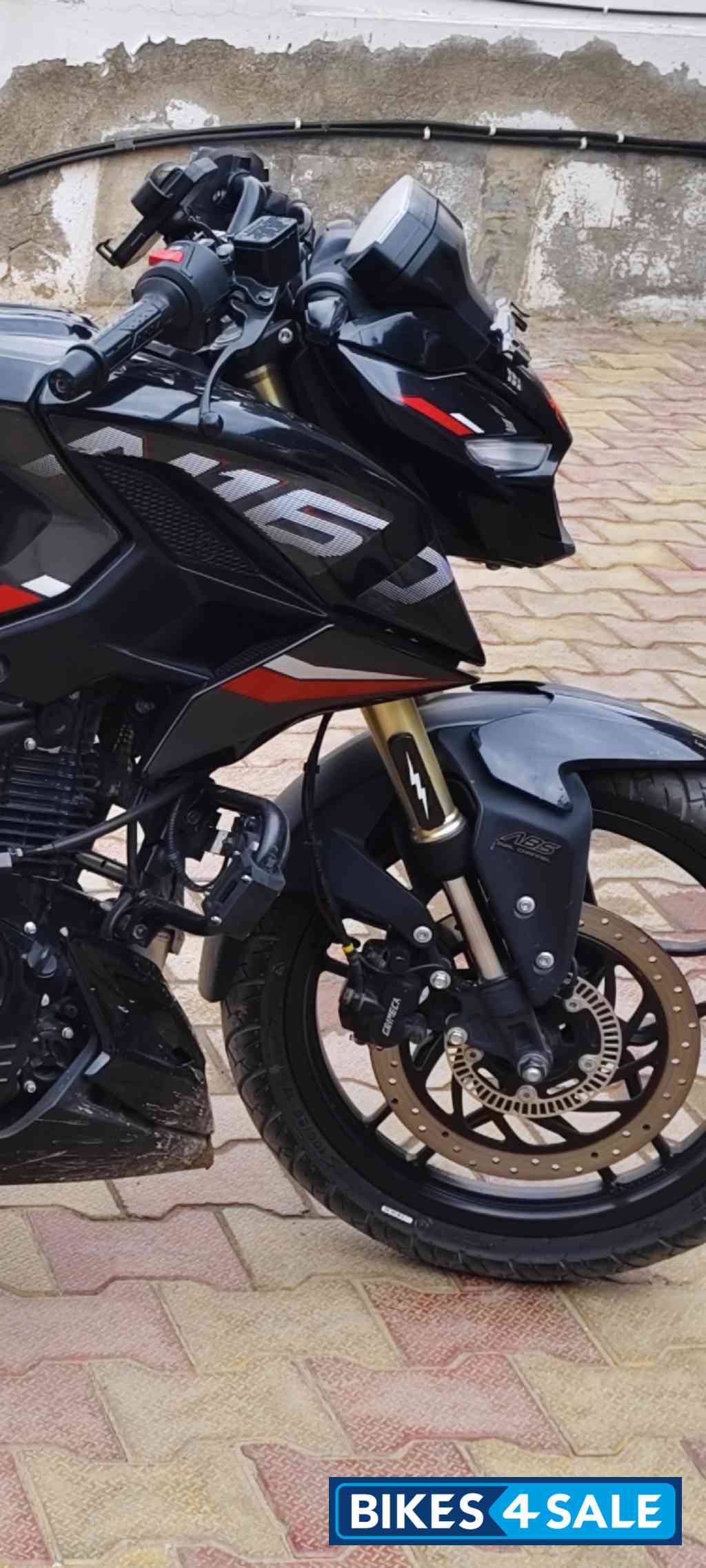 Black Bajaj Pulsar N160 Dual Channel ABS Black Bajaj Pulsar N160 Dual Channel ABS