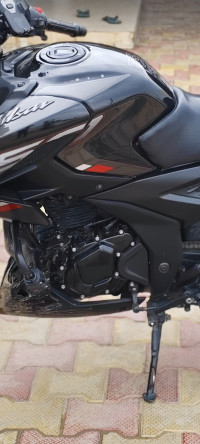 Black Bajaj Pulsar N160 Dual Channel ABS