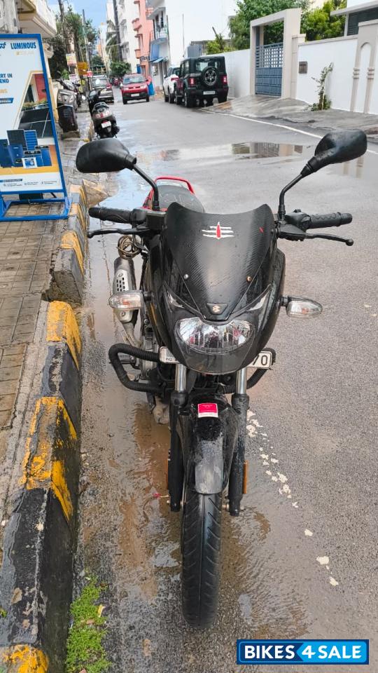 Red/black Bajaj Pulsar 150 Neon Red/black Bajaj Pulsar 150 Neon