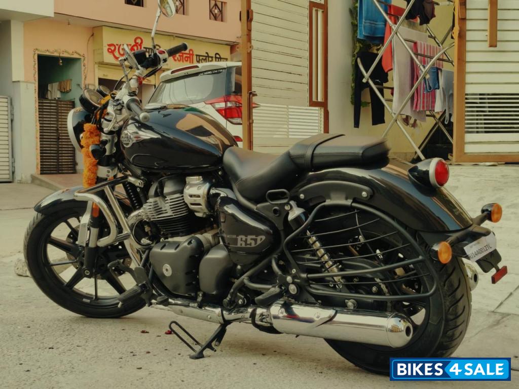 Royal Enfield Super Meteor 650