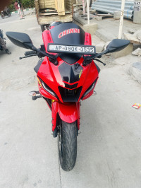 Metallic Red Yamaha R15 V4