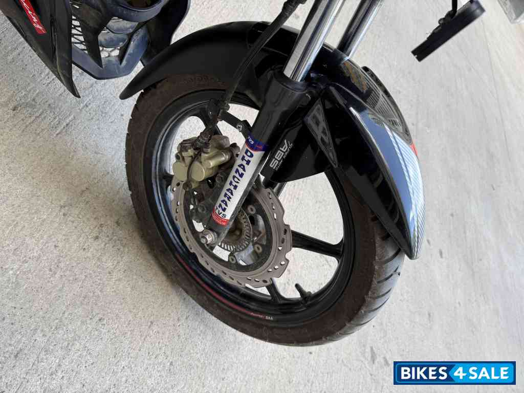 TVS Apache RTR 160 2V Racing Edition TVS Apache RTR 160 2V Racing Edition