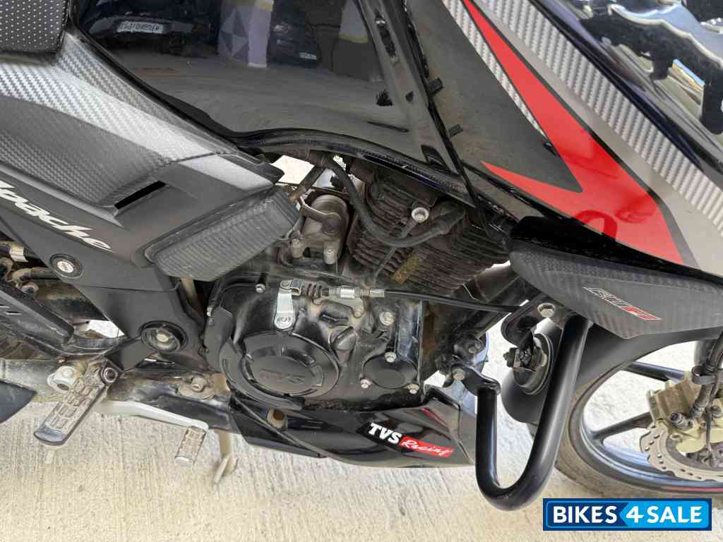 TVS Apache RTR 160 2V Racing Edition TVS Apache RTR 160 2V Racing Edition