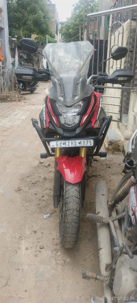 Red Honda CB200X