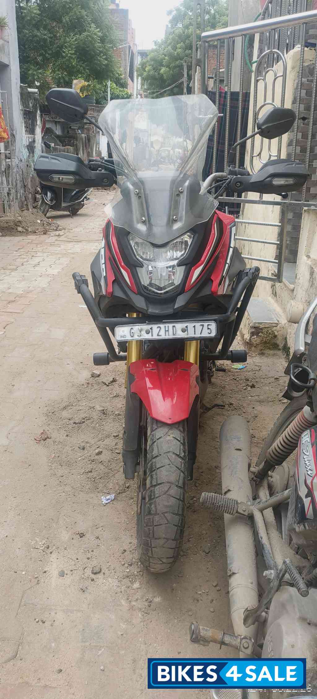 Red Honda CB200X Red Honda CB200X