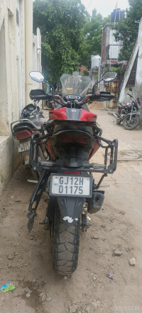 Red Honda CB200X
