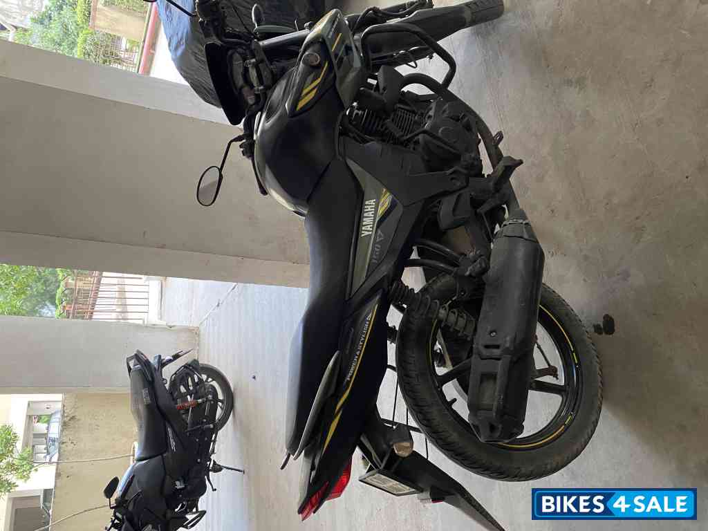 Mat Black 2 Yamaha SZ-RR Mat Black 2 Yamaha SZ-RR