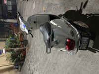 White Vespa VX 125
