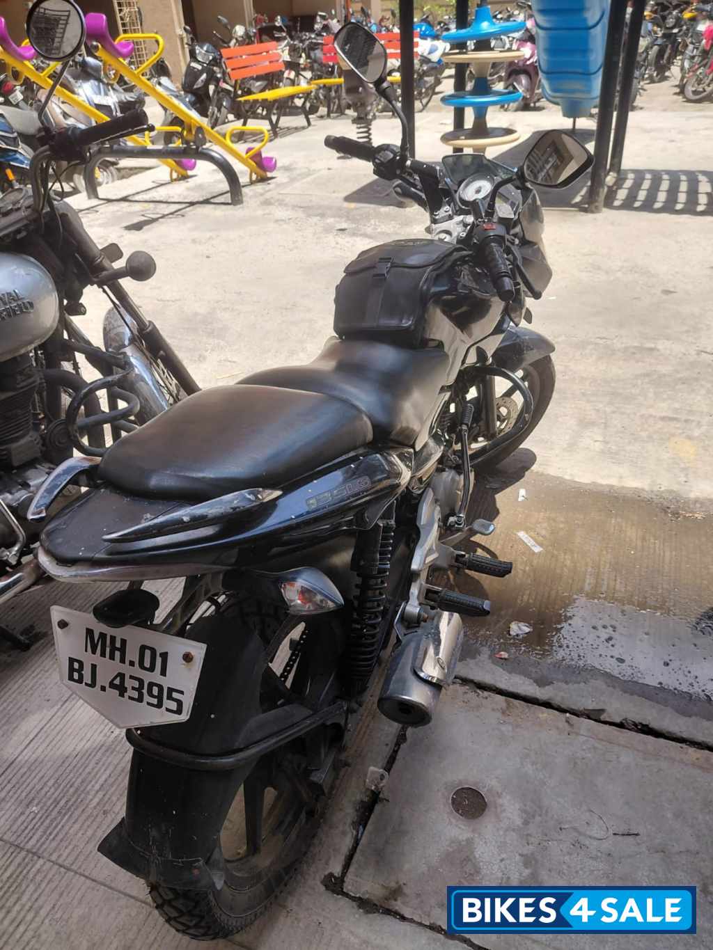 Black Bajaj Pulsar 135LS