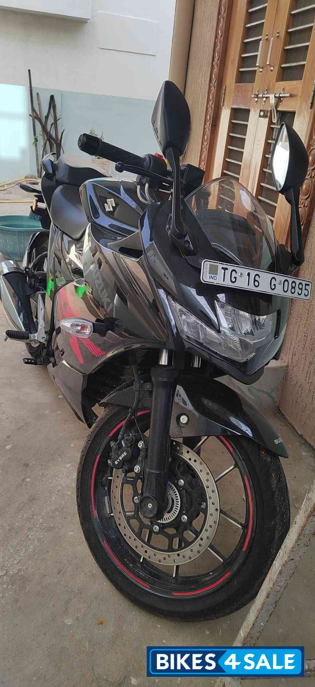 Suzuki Gixxer SF 250