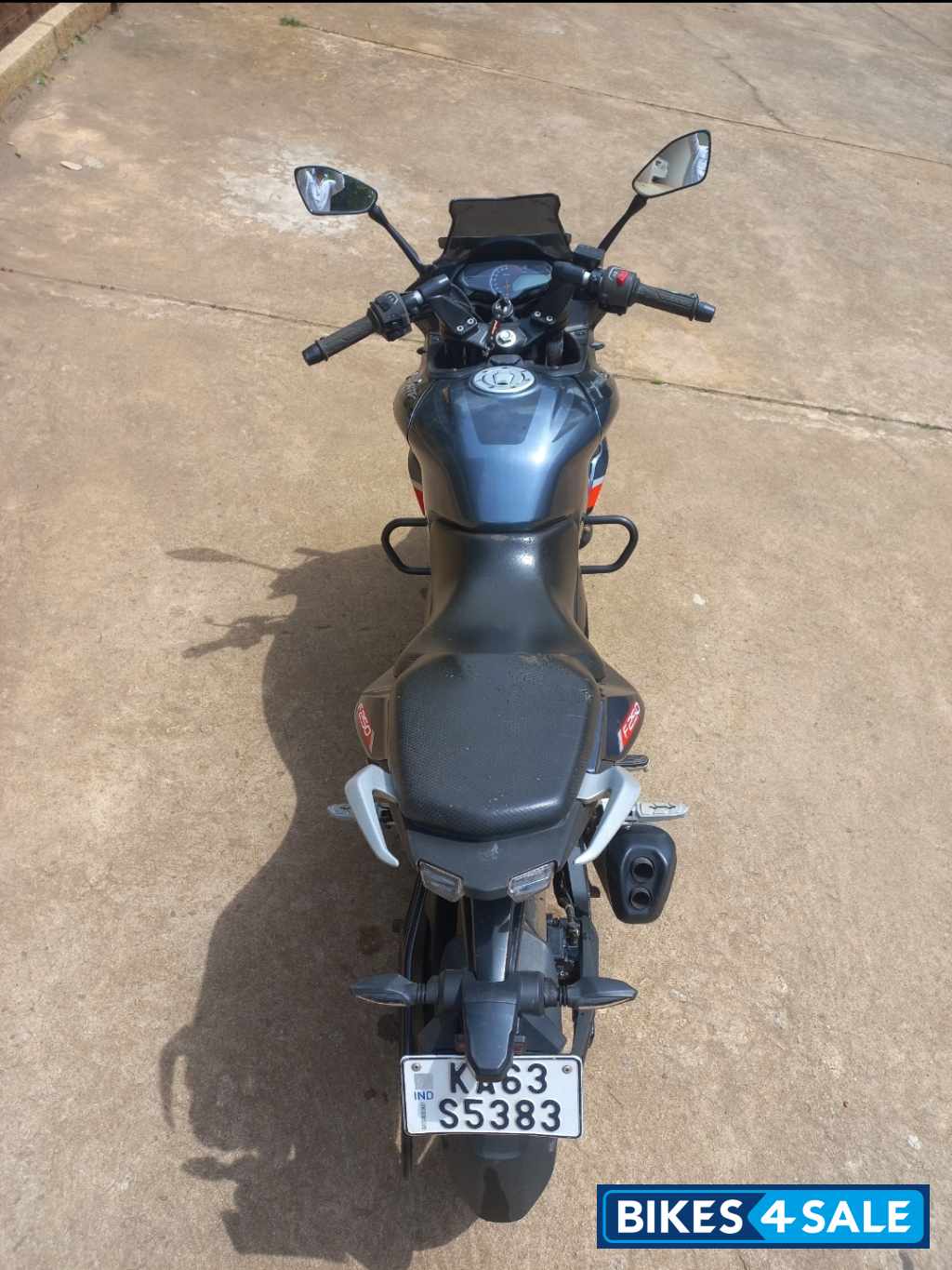 Grey Bajaj Pulsar F250 Grey Bajaj Pulsar F250