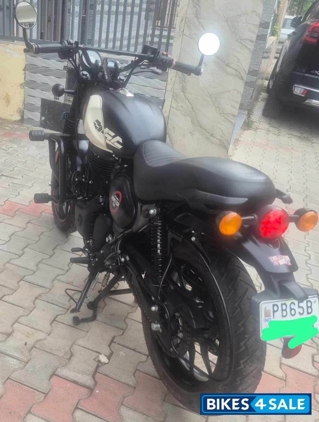 Tokyo Black Royal Enfield Hunter 350 2025