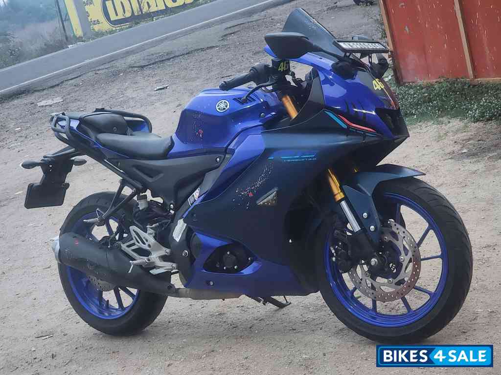 Racing Blue Yamaha R15 V4 Racing Blue Yamaha R15 V4
