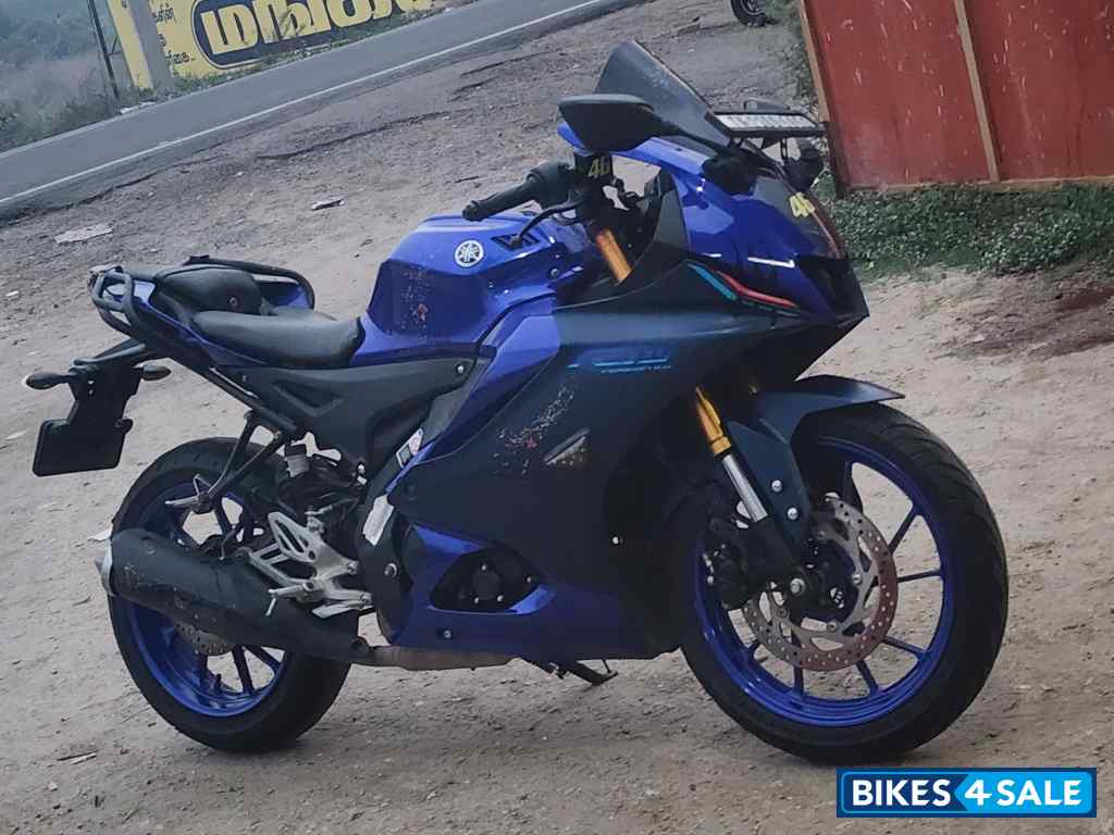 Racing Blue Yamaha R15 V4 Racing Blue Yamaha R15 V4