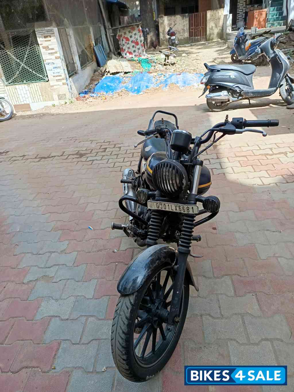 Bajaj Avenger Street 150