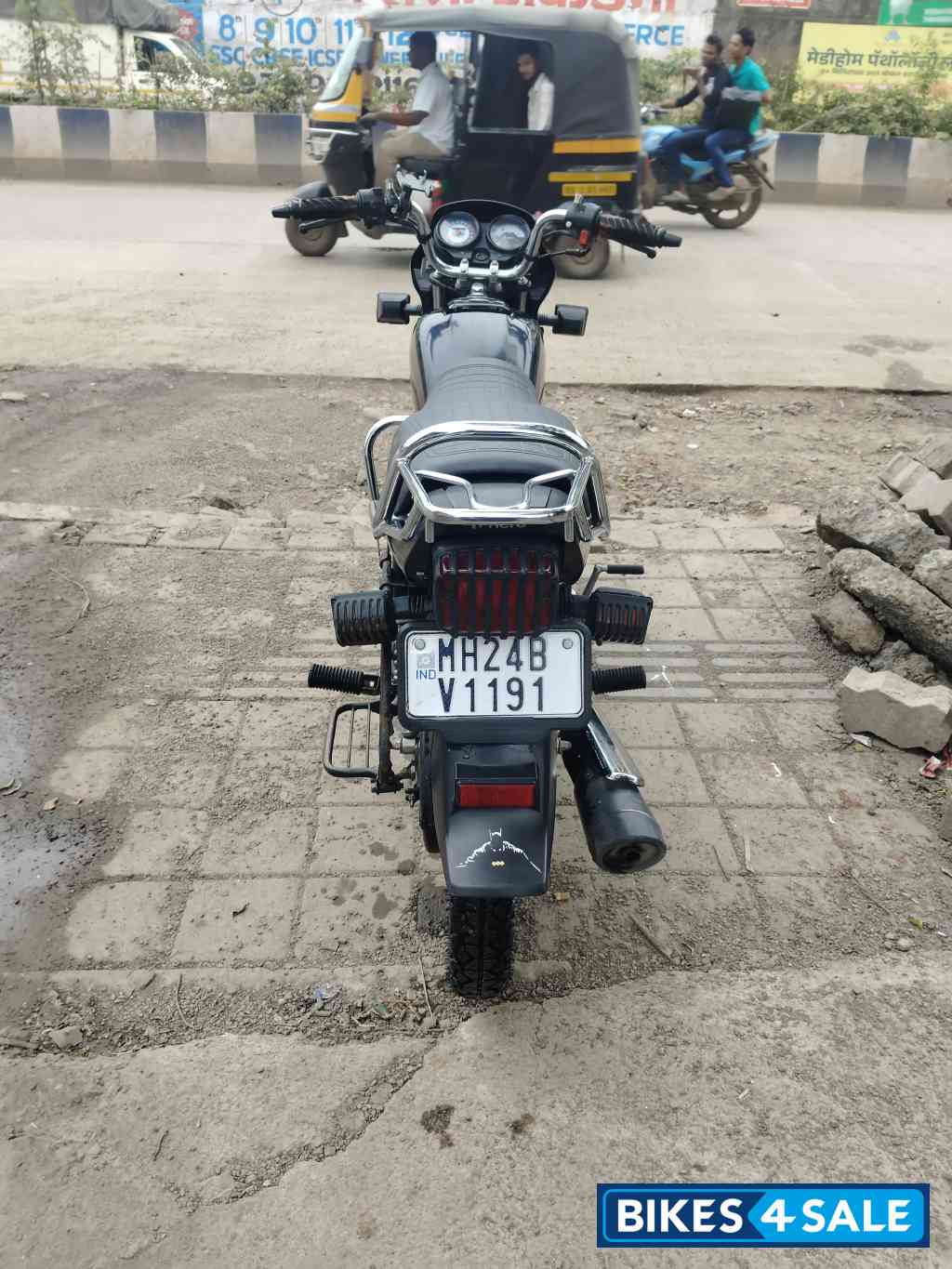 Black Hero Splendor Plus Black and Accent