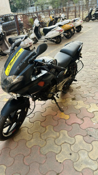 Black Bajaj Pulsar 220F