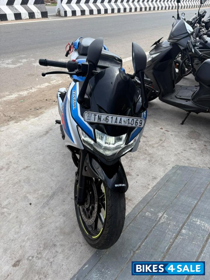 Metallic Triton Blue Suzuki Gixxer SF 250