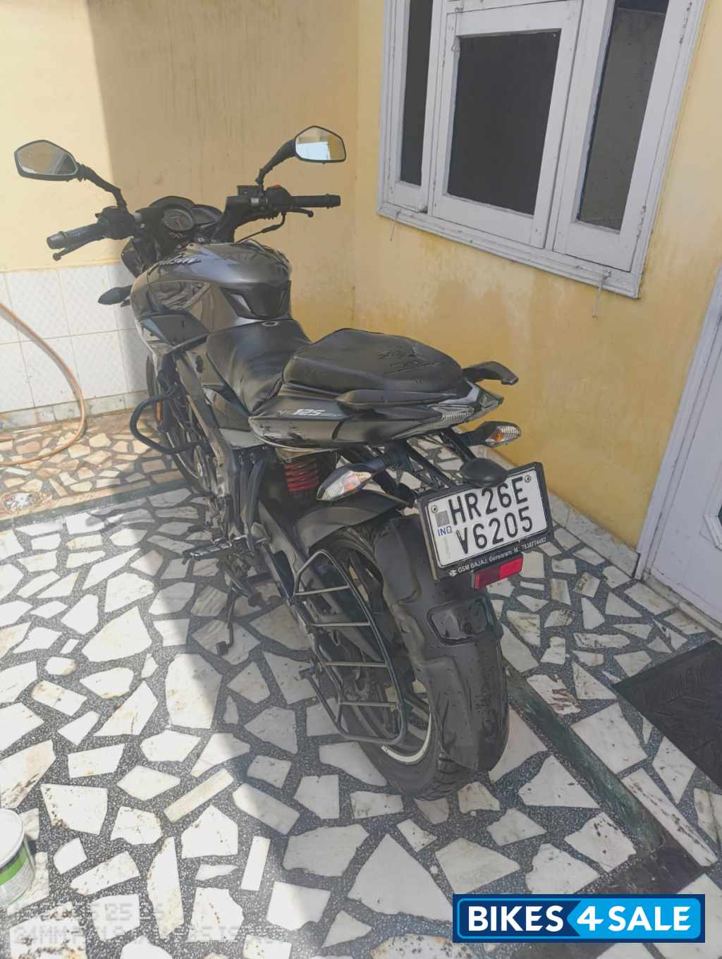 Gloss Pewter Grey Bajaj Pulsar NS 125