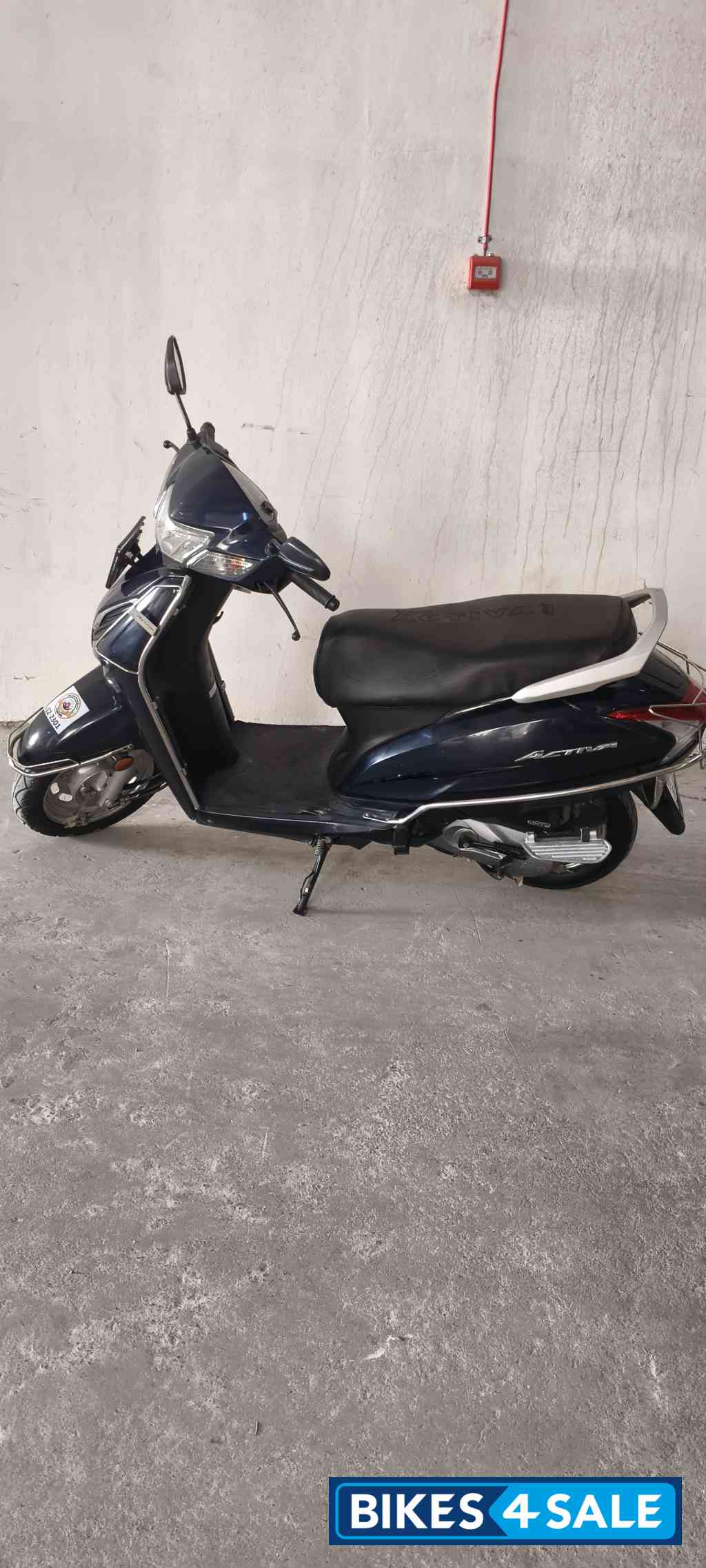 Blue Honda Activa 6G Dlx