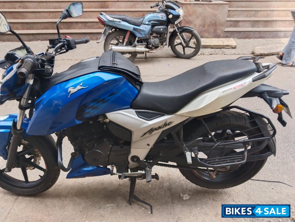 TVS Apache RTR 160 4V TVS Apache RTR 160 4V