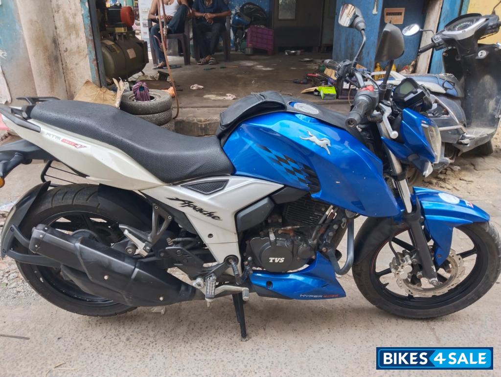 TVS Apache RTR 160 4V TVS Apache RTR 160 4V