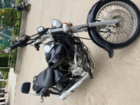 Black Bajaj Avenger 220 DTS-i