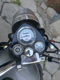 Gunmetal Grey Royal Enfield Classic Gunmetal Grey