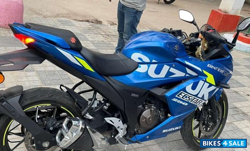 Moto Gp Suzuki Gixxer SF 250 Moto Gp Suzuki Gixxer SF 250