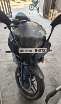 Black Bajaj Pulsar RS 200