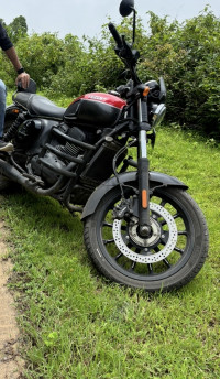 Yezdi Roadster Dual Tone
