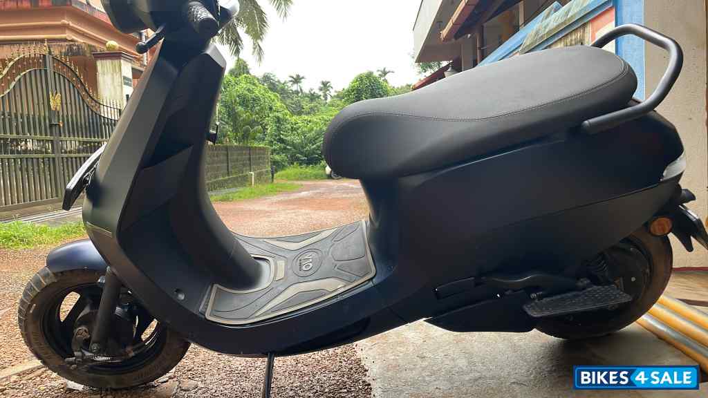 Midnight Blue Ola S1 Air 3kWh Midnight Blue Ola S1 Air 3kWh