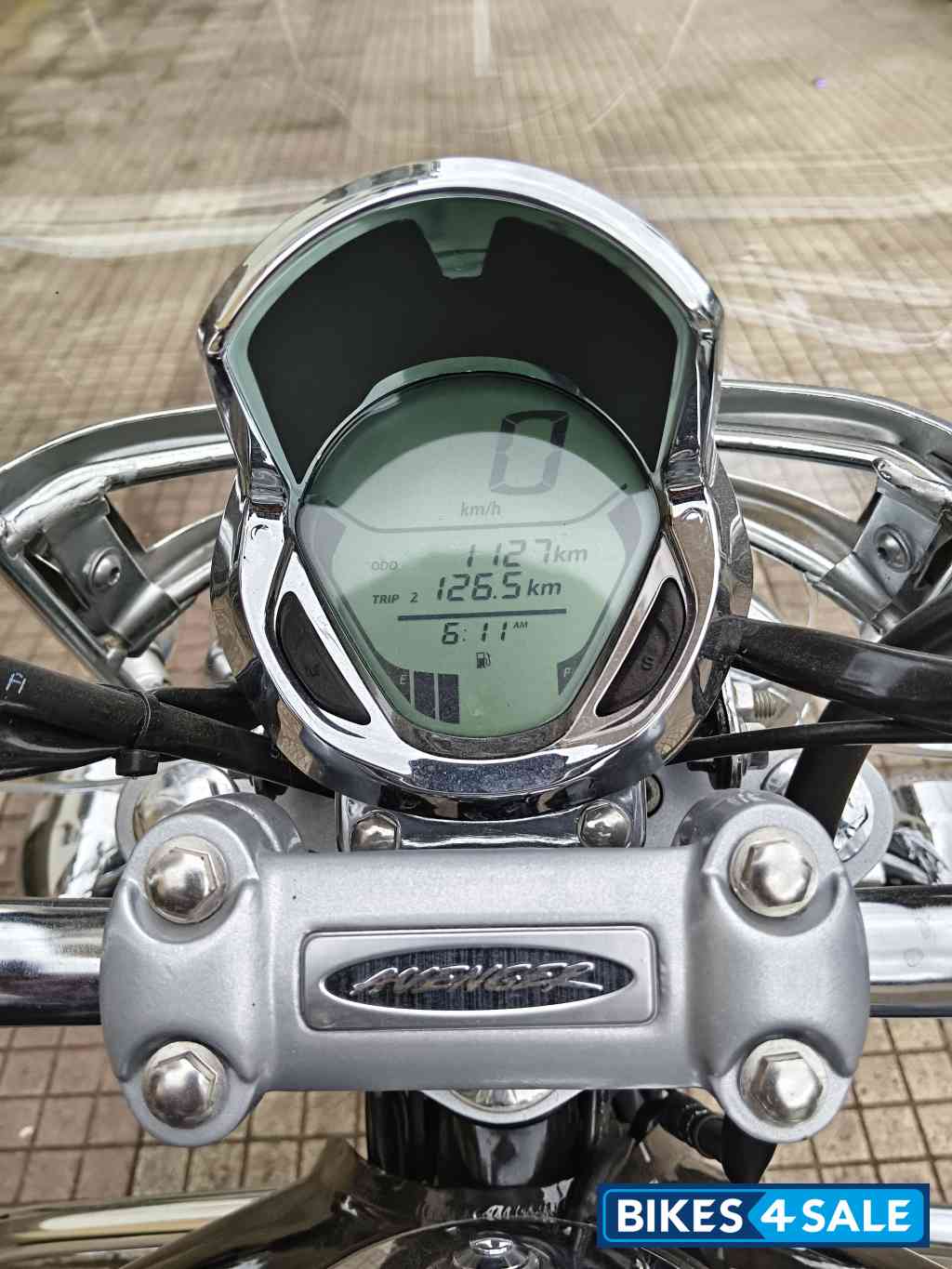 Auburn Black Bajaj Avenger Cruise 220 BS6 Auburn Black Bajaj Avenger Cruise 220 BS6