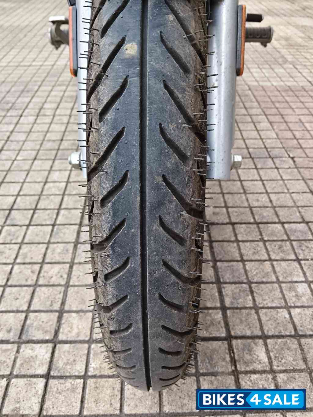 Auburn Black Bajaj Avenger Cruise 220 BS6 Auburn Black Bajaj Avenger Cruise 220 BS6