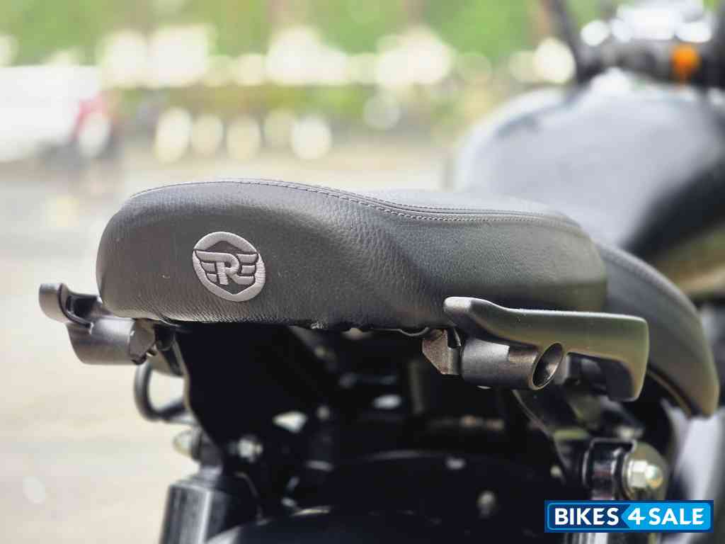 Black Royal Enfield Goan Classic 350 Black Royal Enfield Goan Classic 350