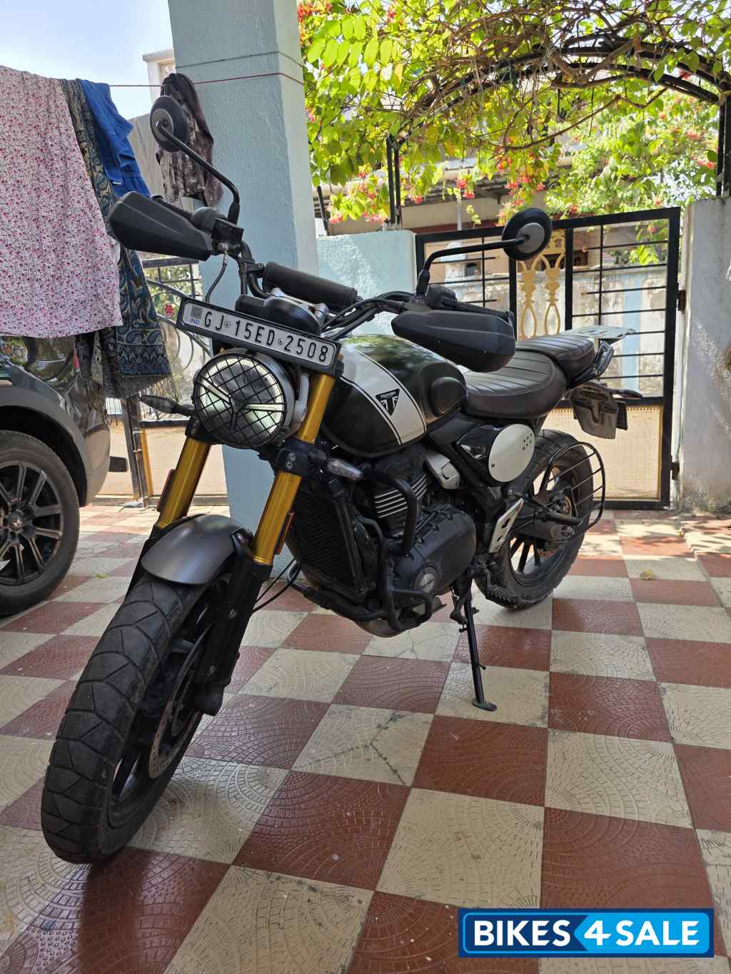 Triumph Scrambler 400 X