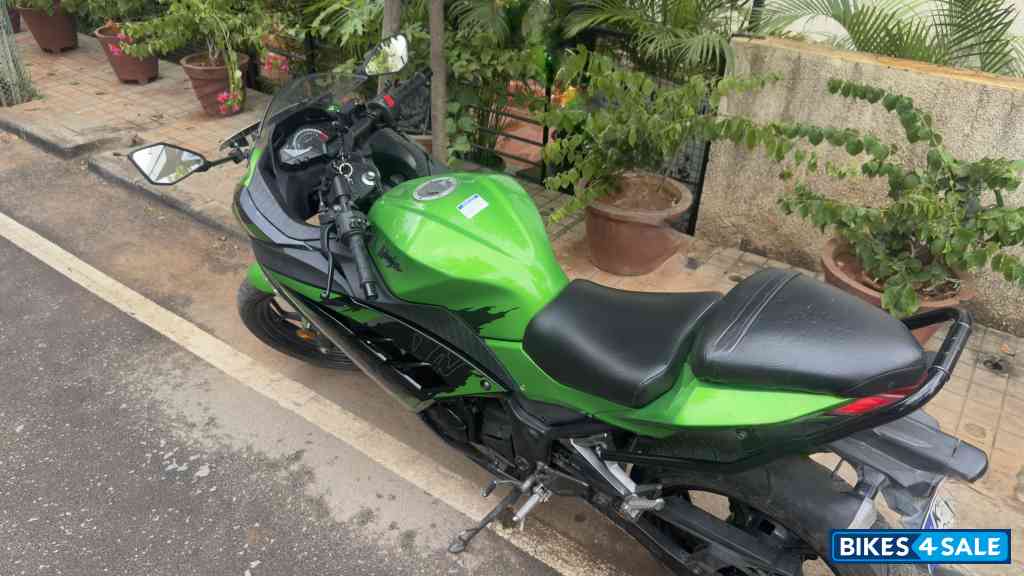 Kawasaki Ninja 300 BS6 2023 Kawasaki Ninja 300 BS6 2023