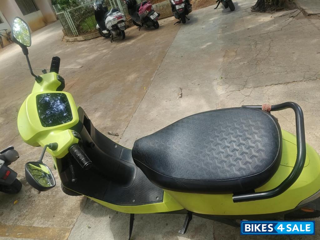 Neon Green (attractive) Ola S1 Air 4kWh Neon Green (attractive) Ola S1 Air 4kWh