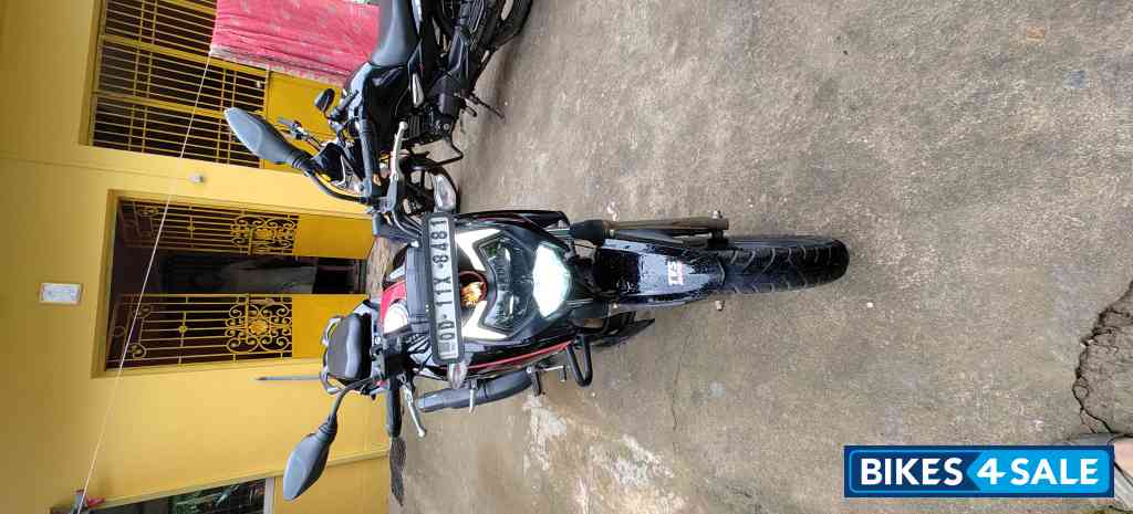 Black TVS Apache RTR 200 Fi 4V Race Edition 2.0